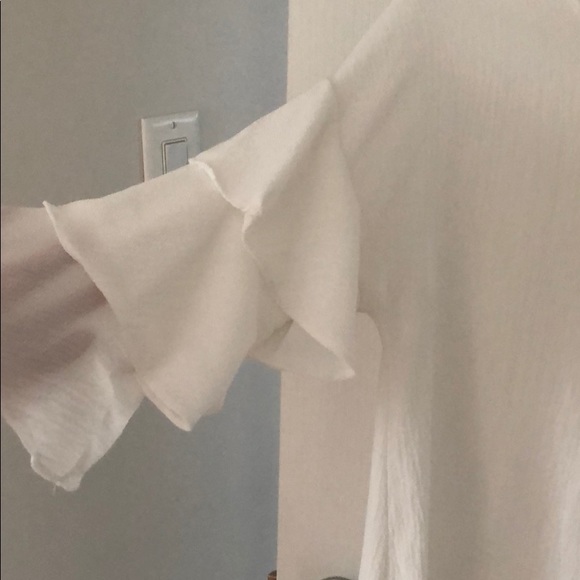 Never been warn, white blouse - Picture 2 of 3